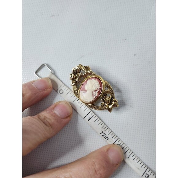 Vintage Victorian Lady Cameo Brooch Metal Floral Red Gold Tone Pin Jewelry - Picture 5 of 7